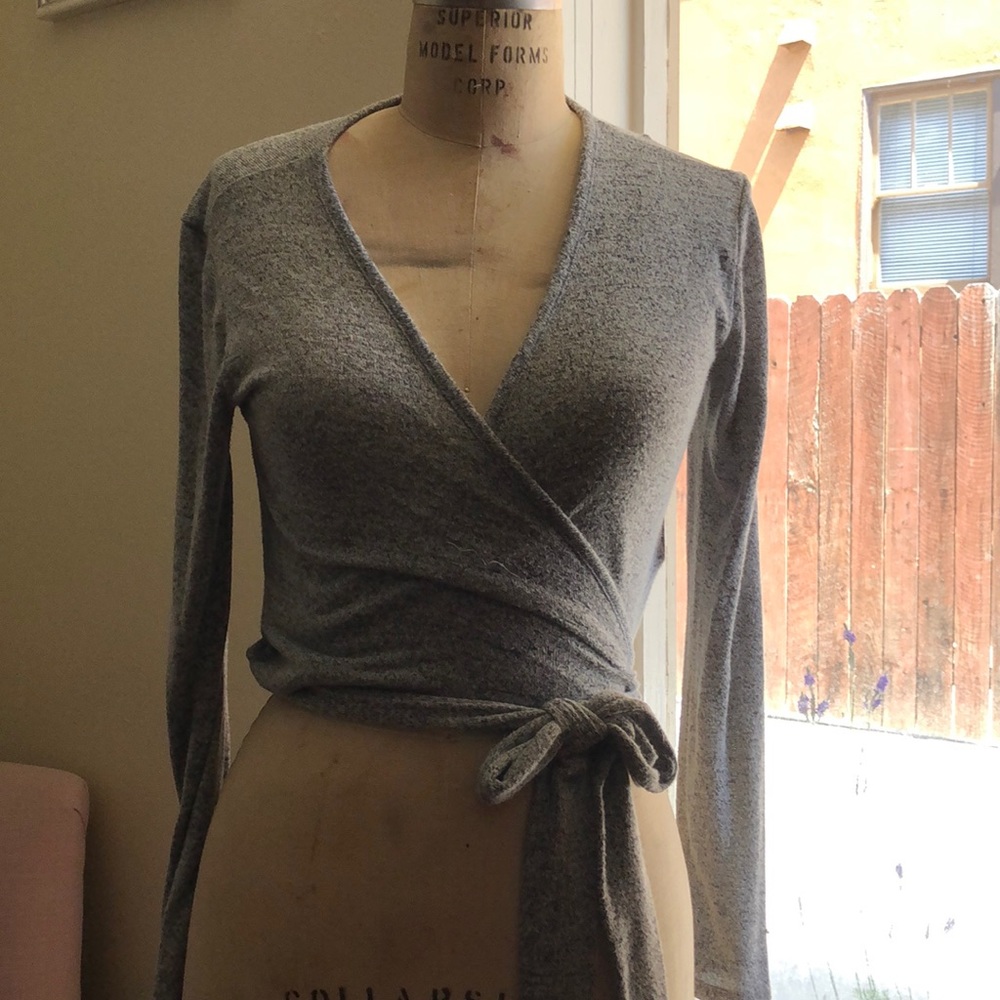 EUC HEATHER GRAY WRAP TOP